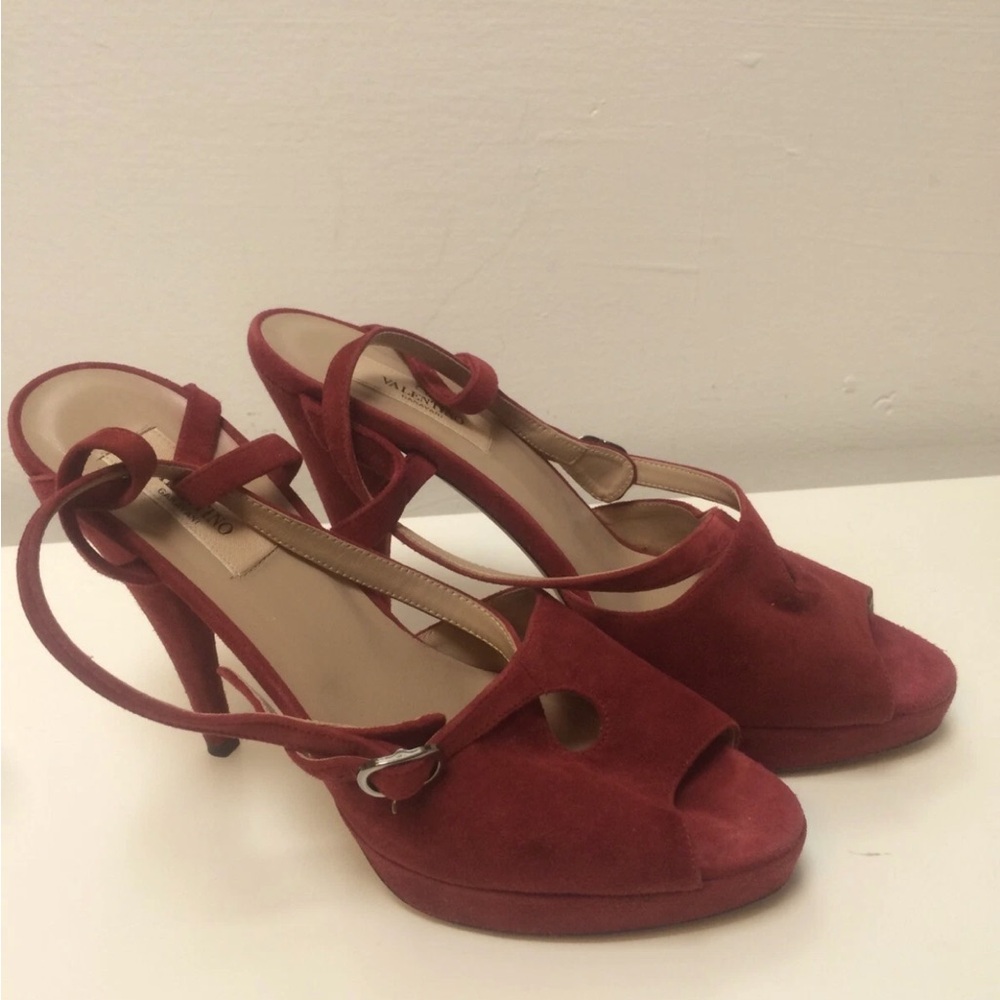 Valentino Garavani strappy red suede heels ankle strap size 38.5